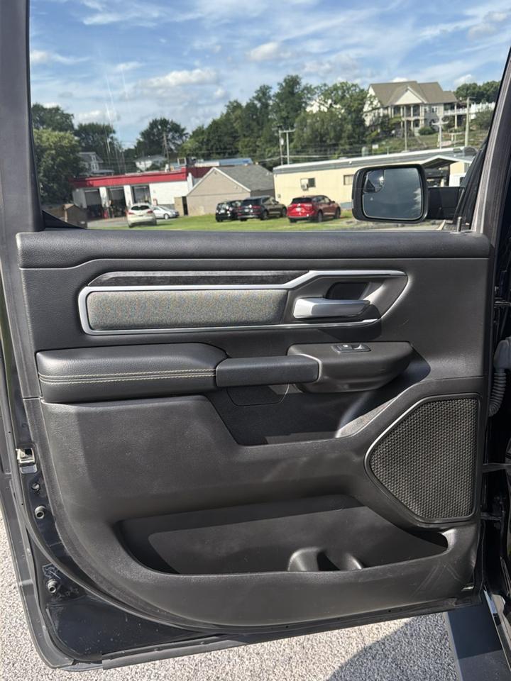 RAM 1500 Big Horn Crew Cab SWB 4WD 2019