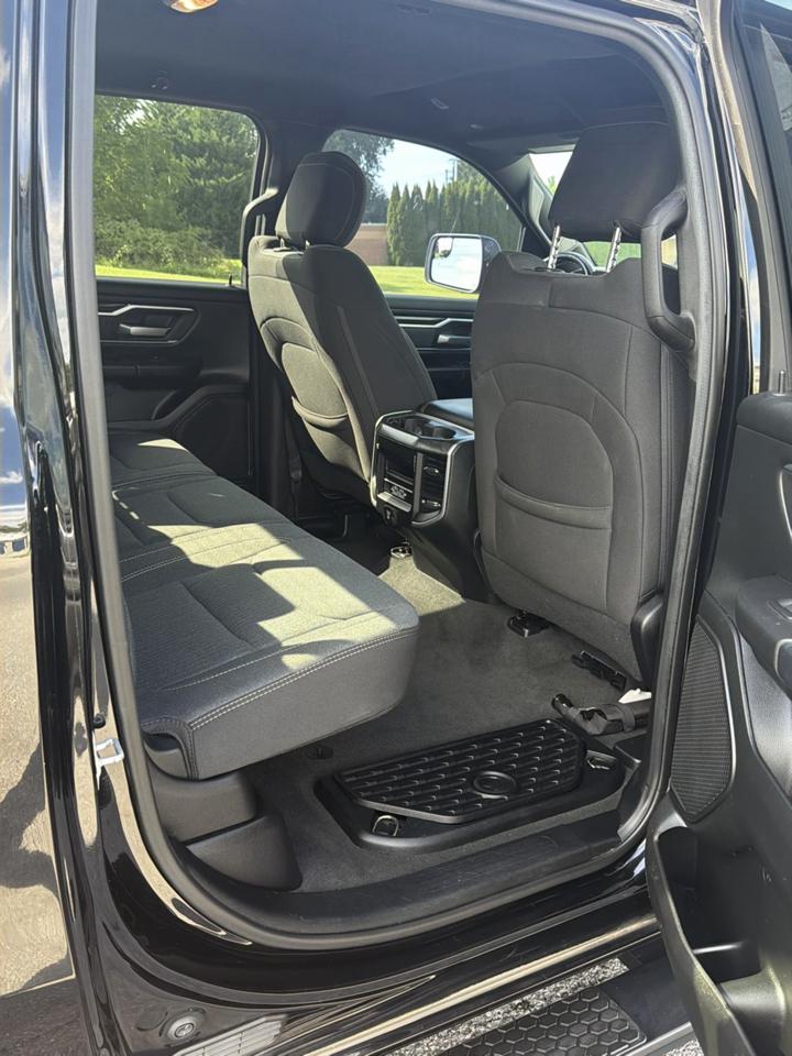 RAM 1500 Big Horn Crew Cab SWB 4WD 2019