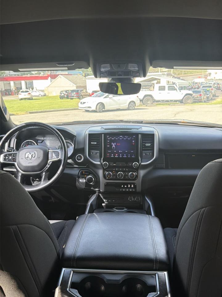 RAM 1500 Big Horn Crew Cab SWB 4WD 2019