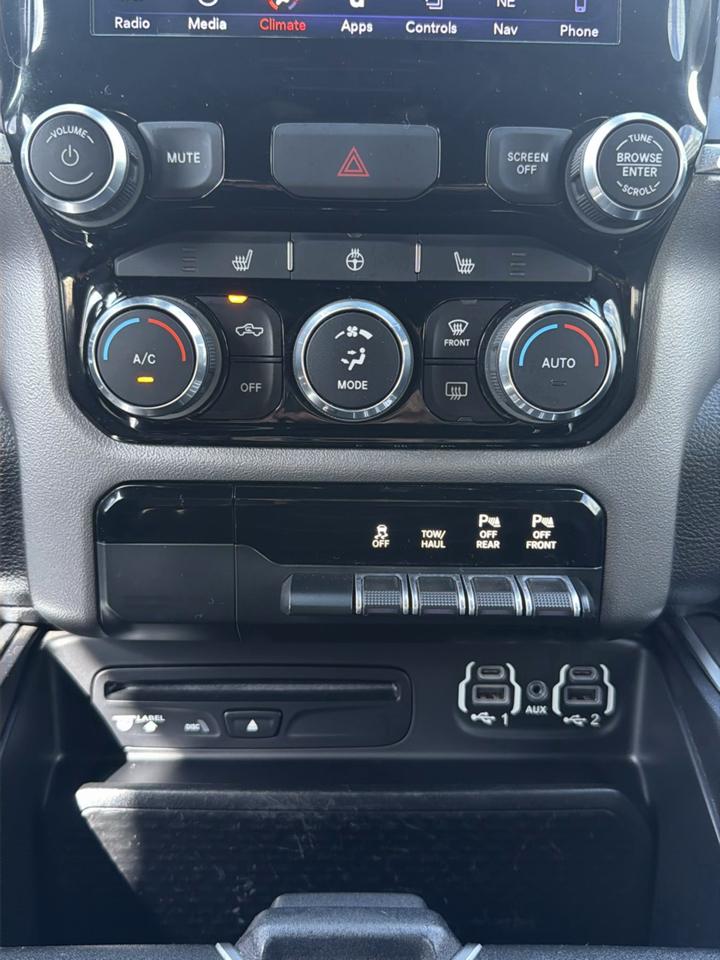 RAM 1500 Big Horn Crew Cab SWB 4WD 2019