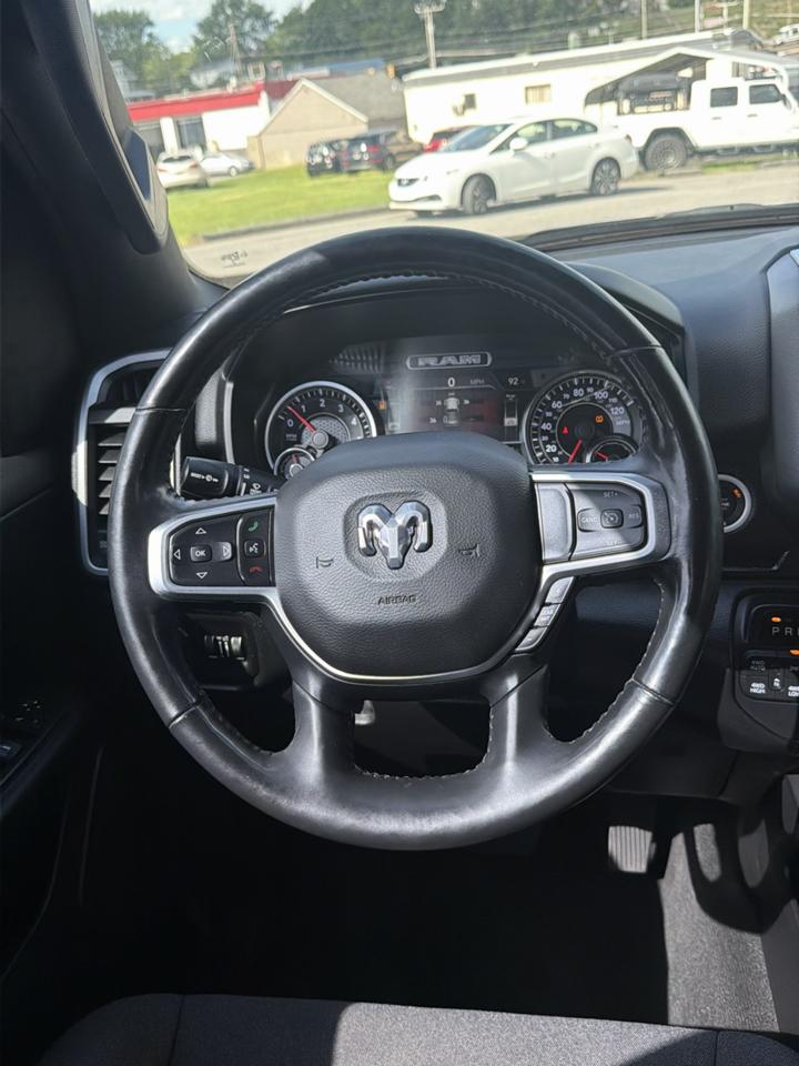 RAM 1500 Big Horn Crew Cab SWB 4WD 2019