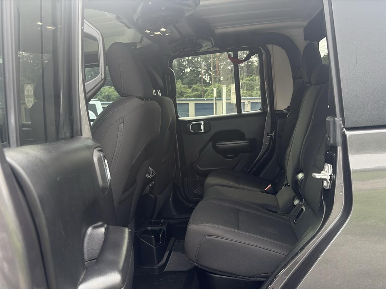 Jeep Gladiator Sport 2021