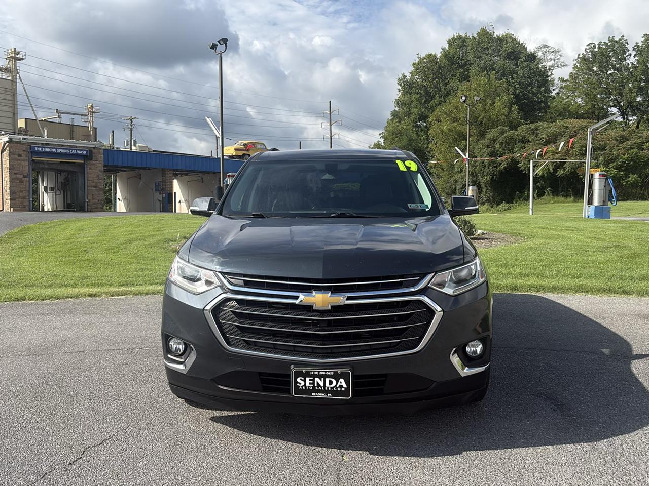 Chevrolet Traverse photo 2