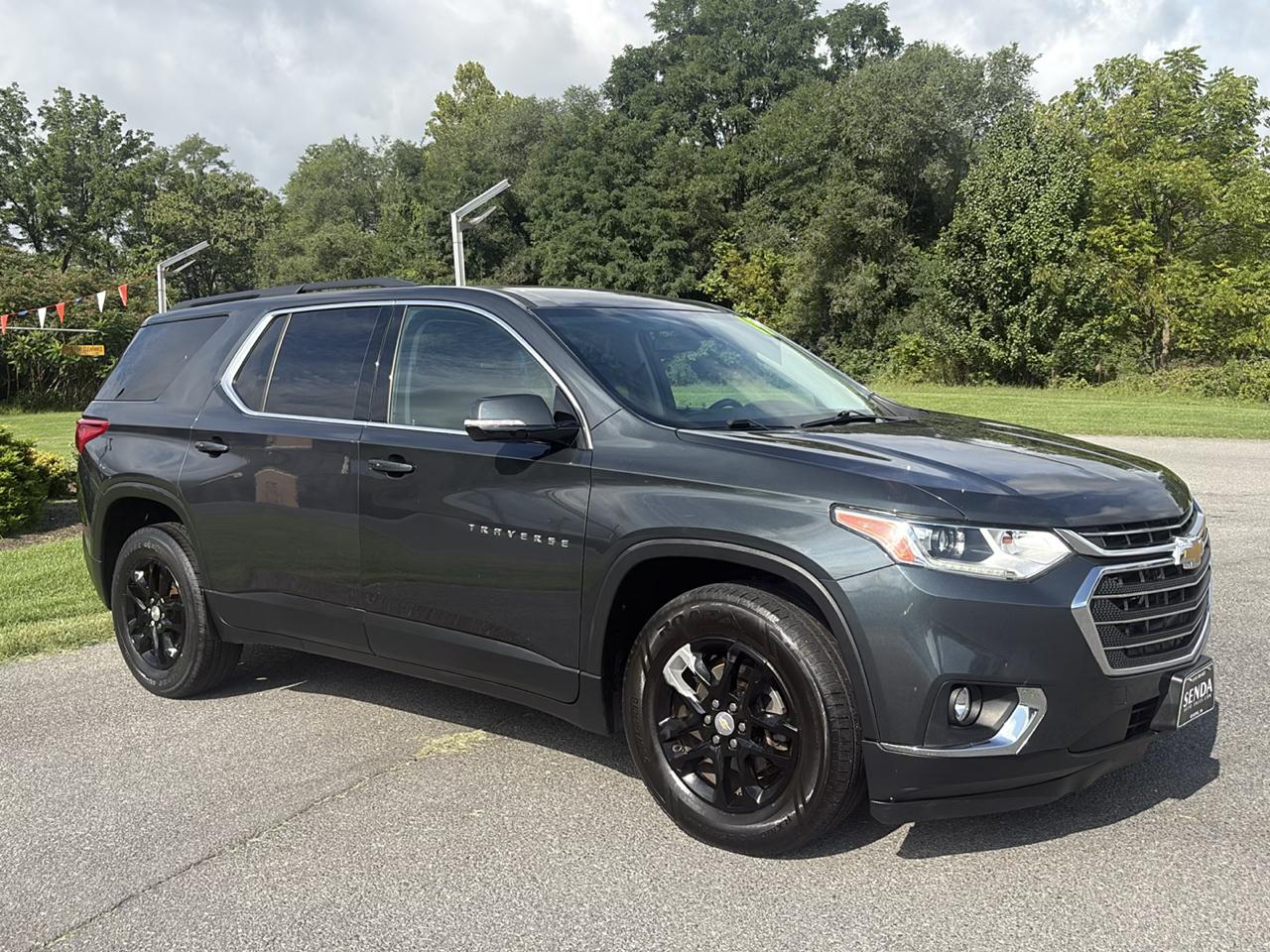 Chevrolet Traverse photo 3