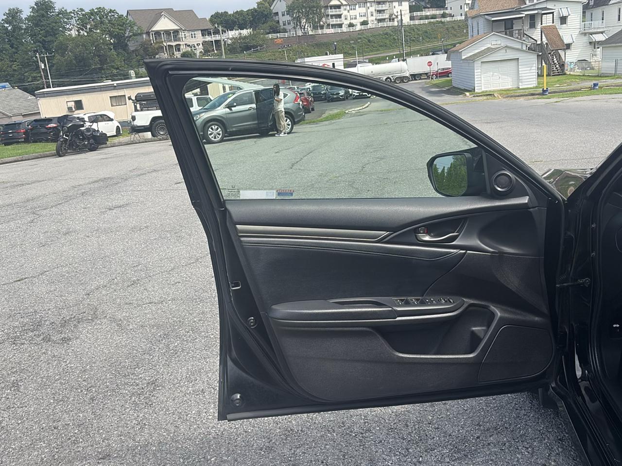 Honda Civic EX-L w/ Navigation 2019