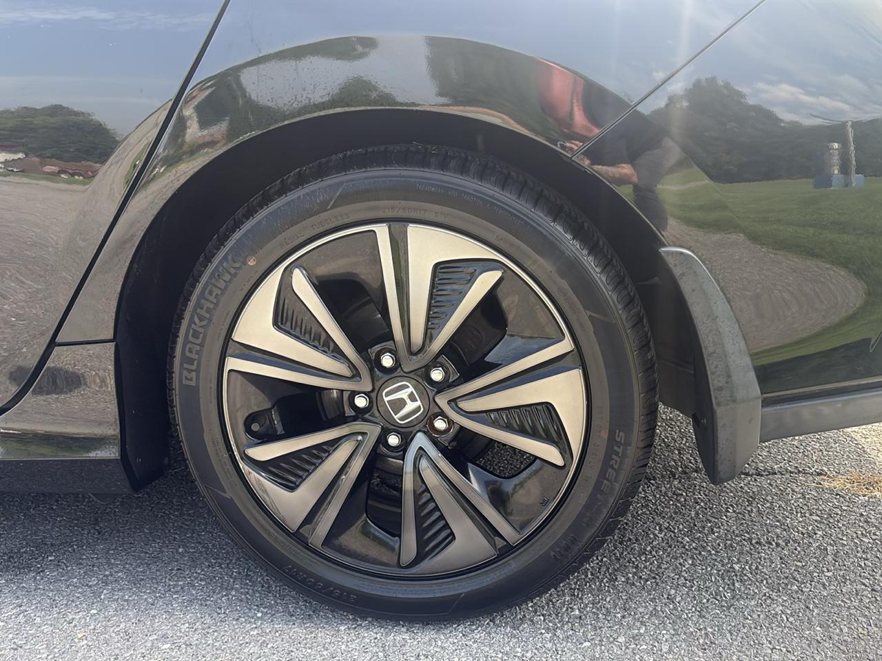 Honda Civic EX-L w/ Navigation 2019
