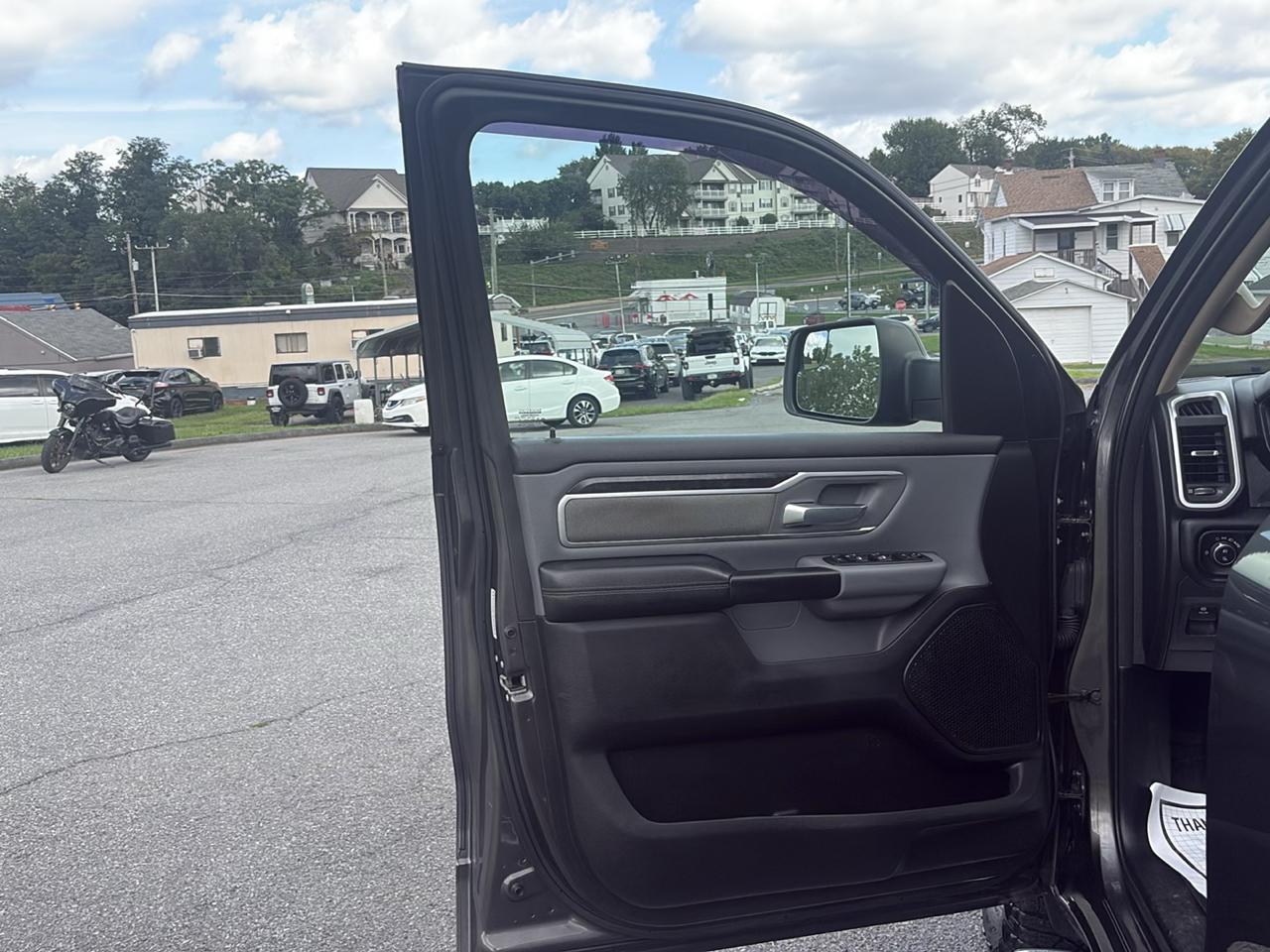 RAM 1500 Big Horn Quad Cab 4WD 2020