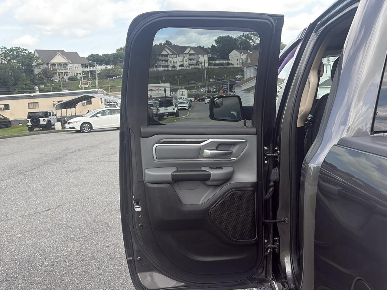 RAM 1500 Big Horn Quad Cab 4WD 2020