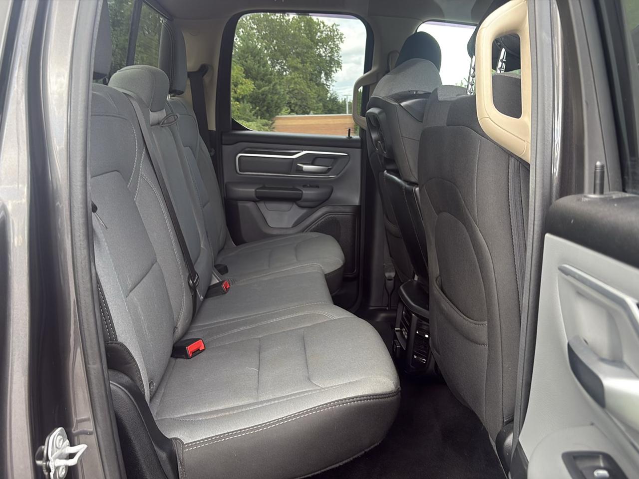 RAM 1500 Big Horn Quad Cab 4WD 2020