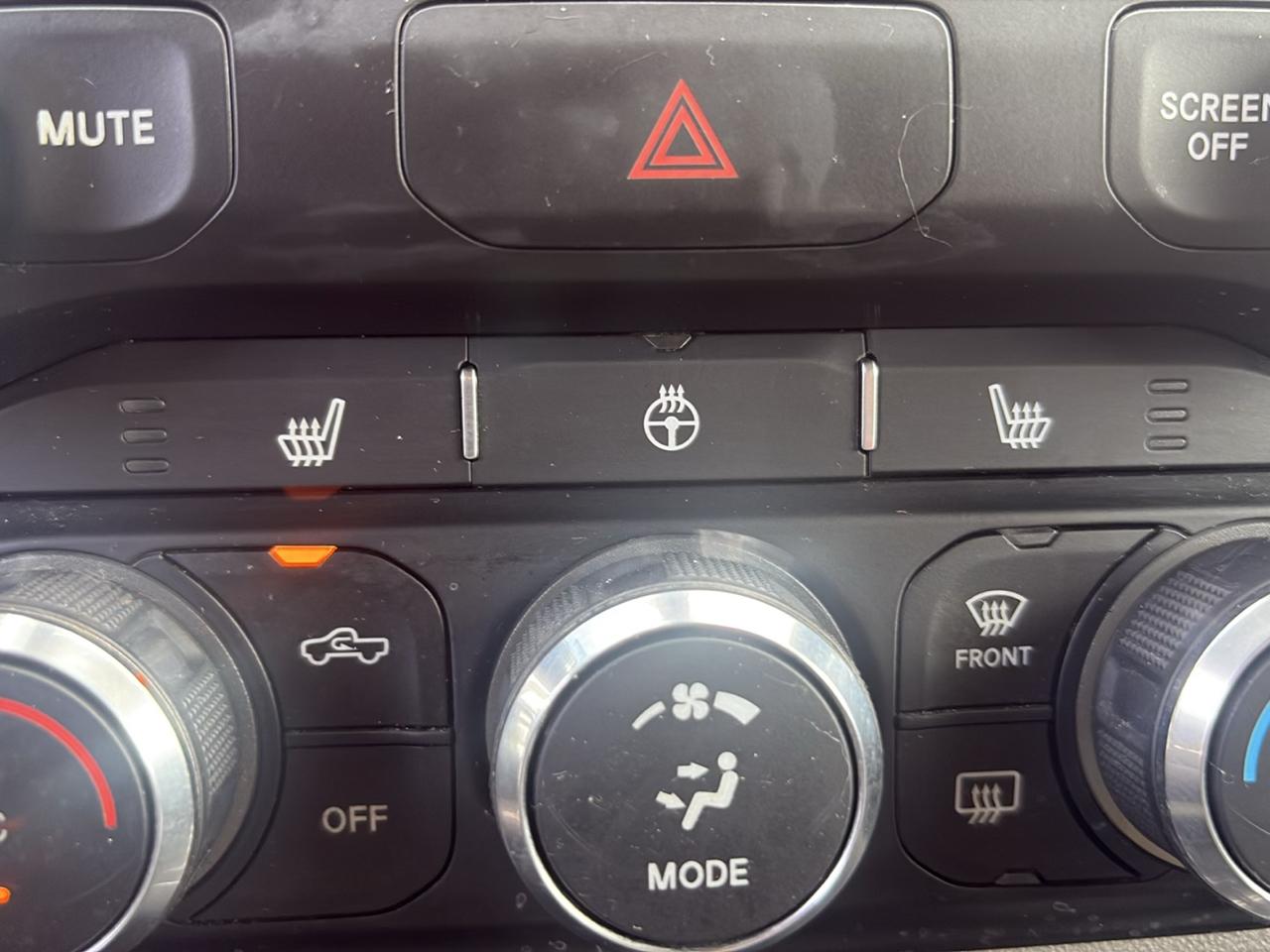 RAM 1500 Big Horn Quad Cab 4WD 2020
