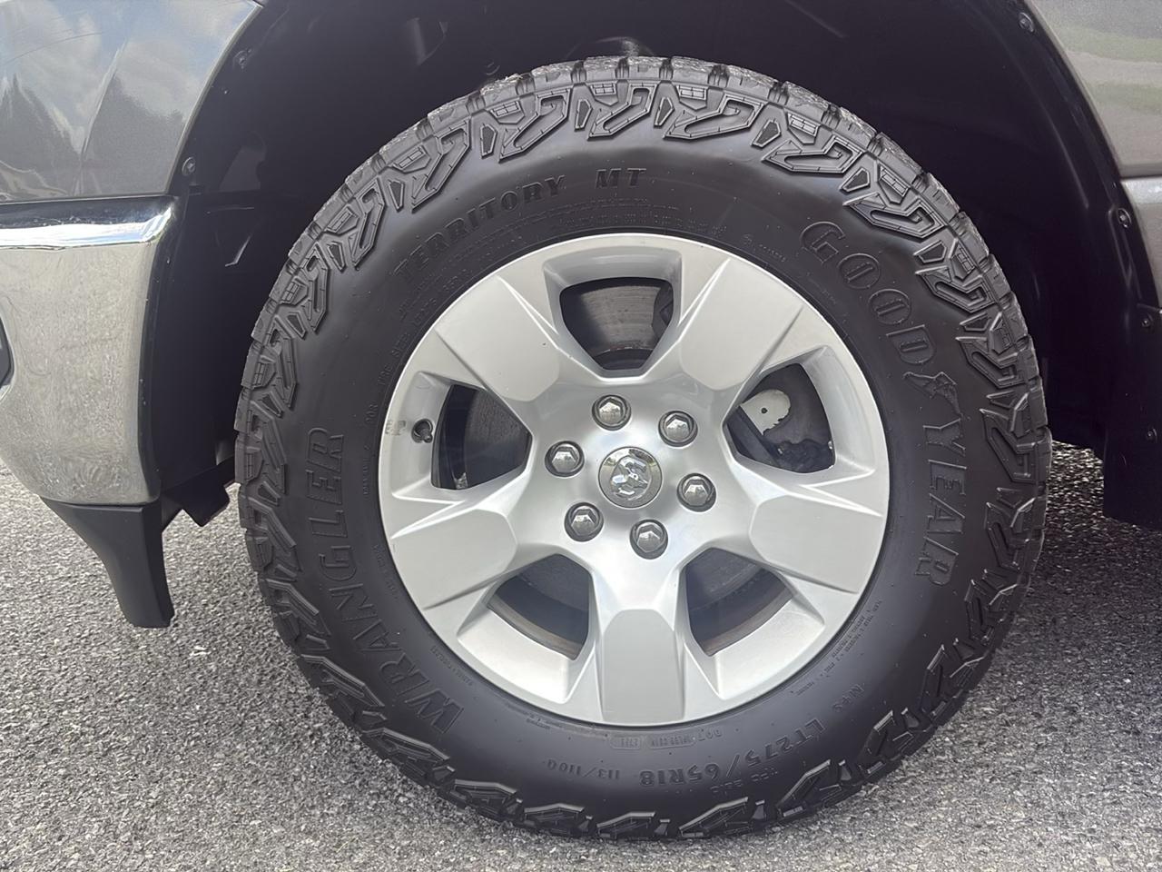 RAM 1500 Big Horn Quad Cab 4WD 2020