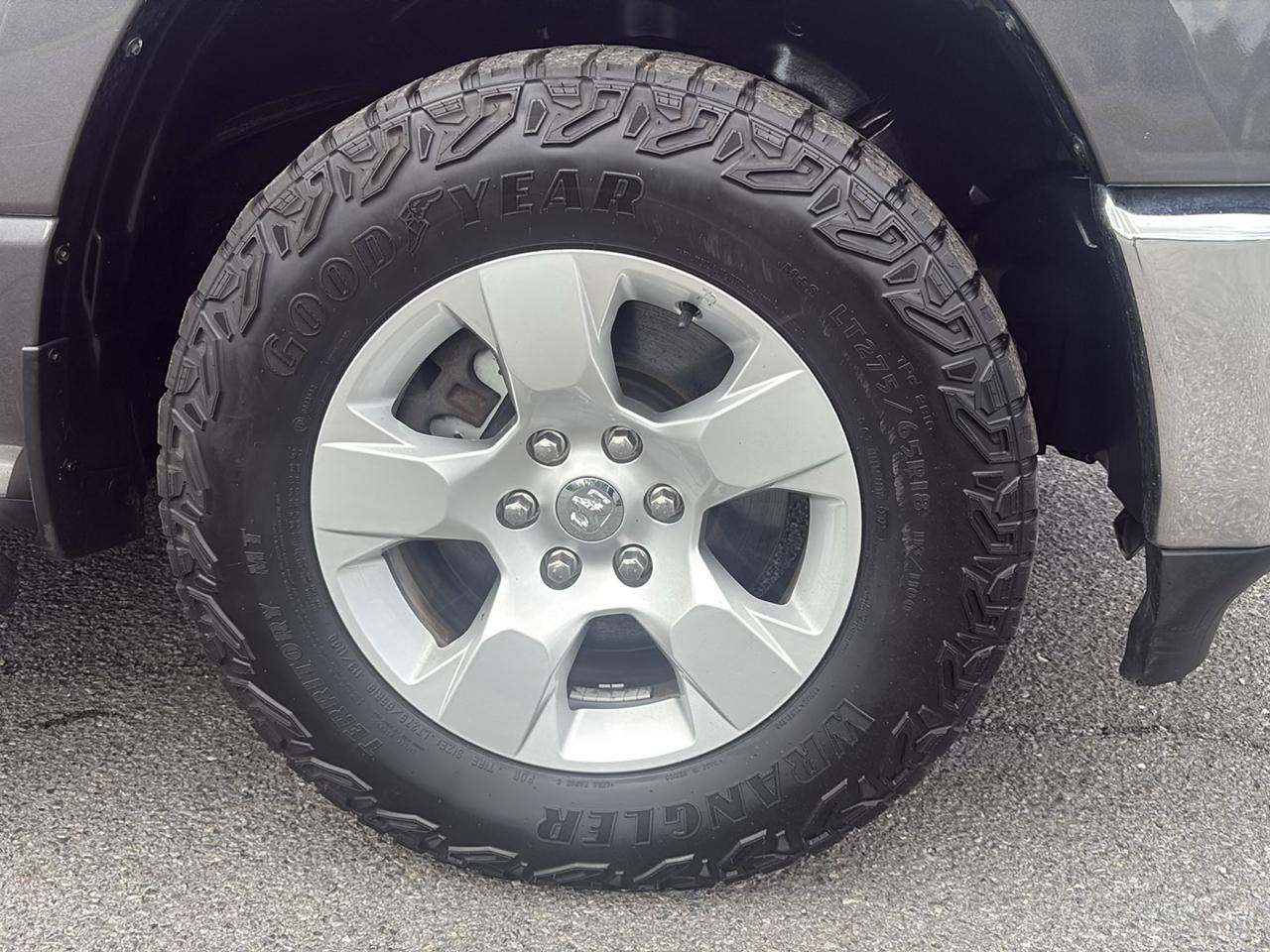 RAM 1500 Big Horn Quad Cab 4WD 2020