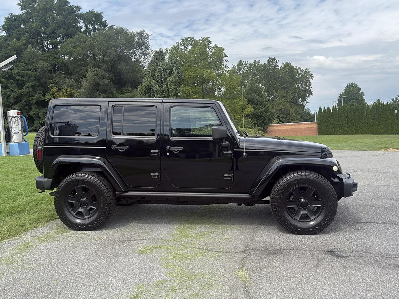 Jeep Wrangler photo 4