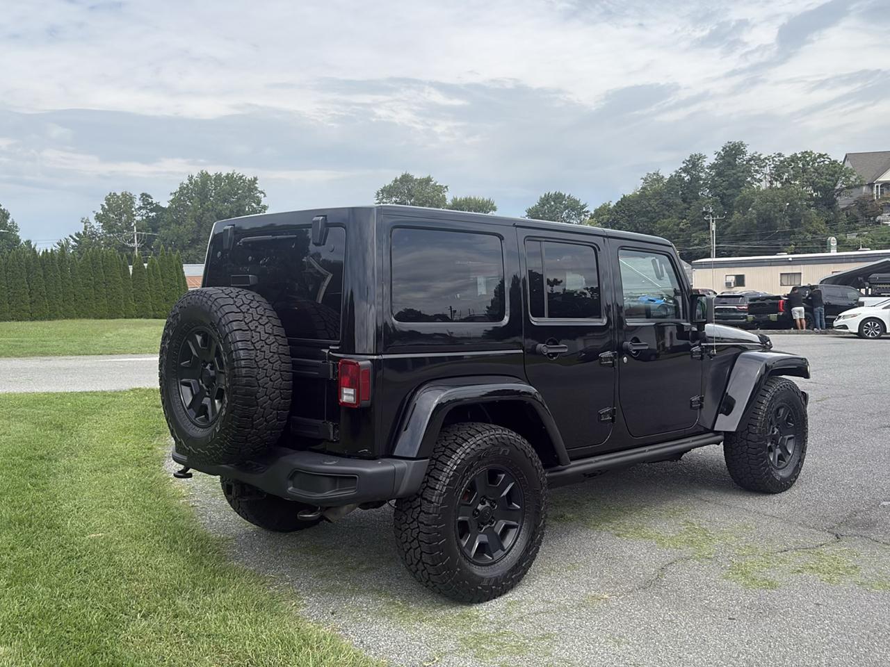 Jeep Wrangler photo 5