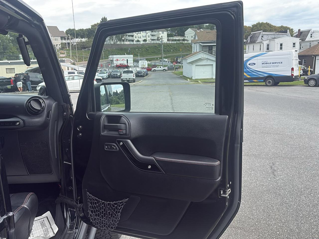 Jeep Wrangler photo 10