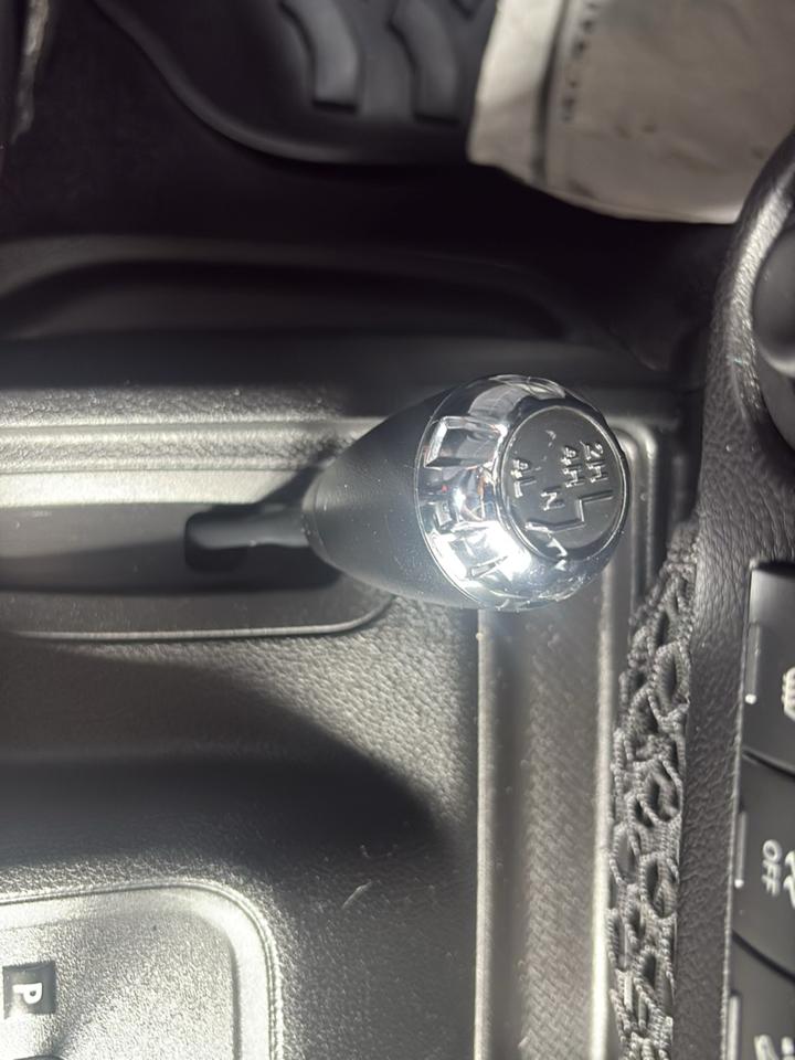 Jeep Wrangler photo 24