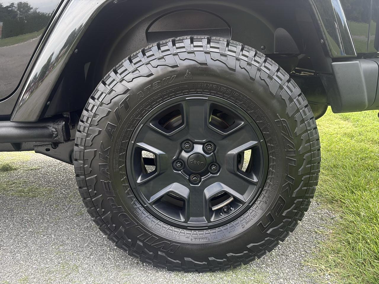 Jeep Wrangler photo 26