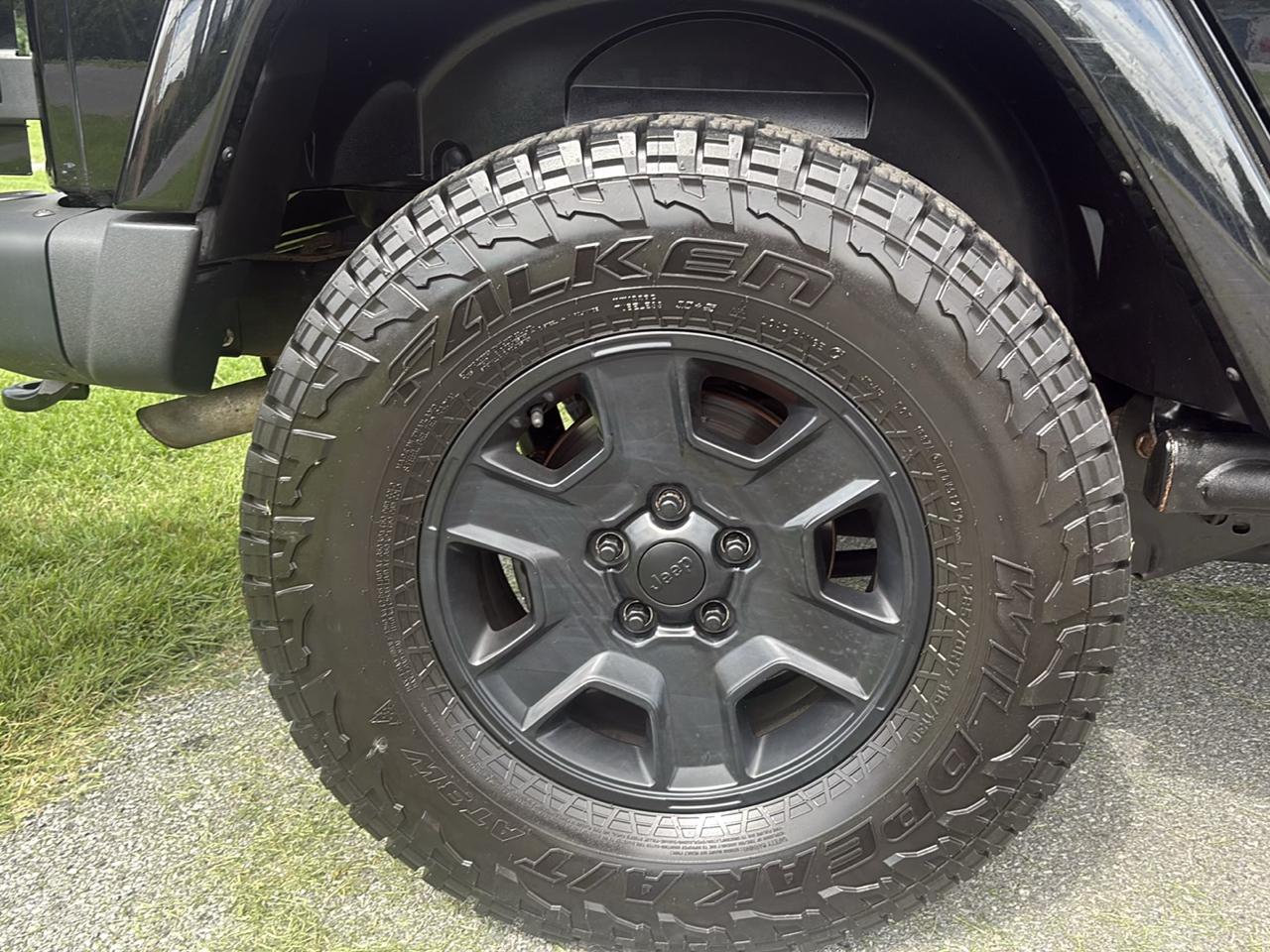 Jeep Wrangler photo 27