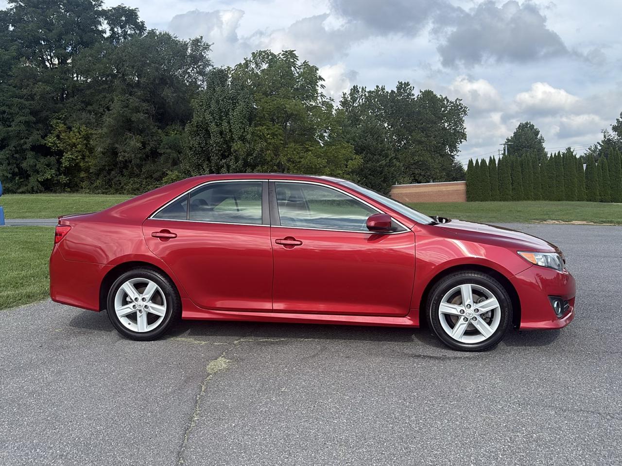 Toyota Camry SE 2012