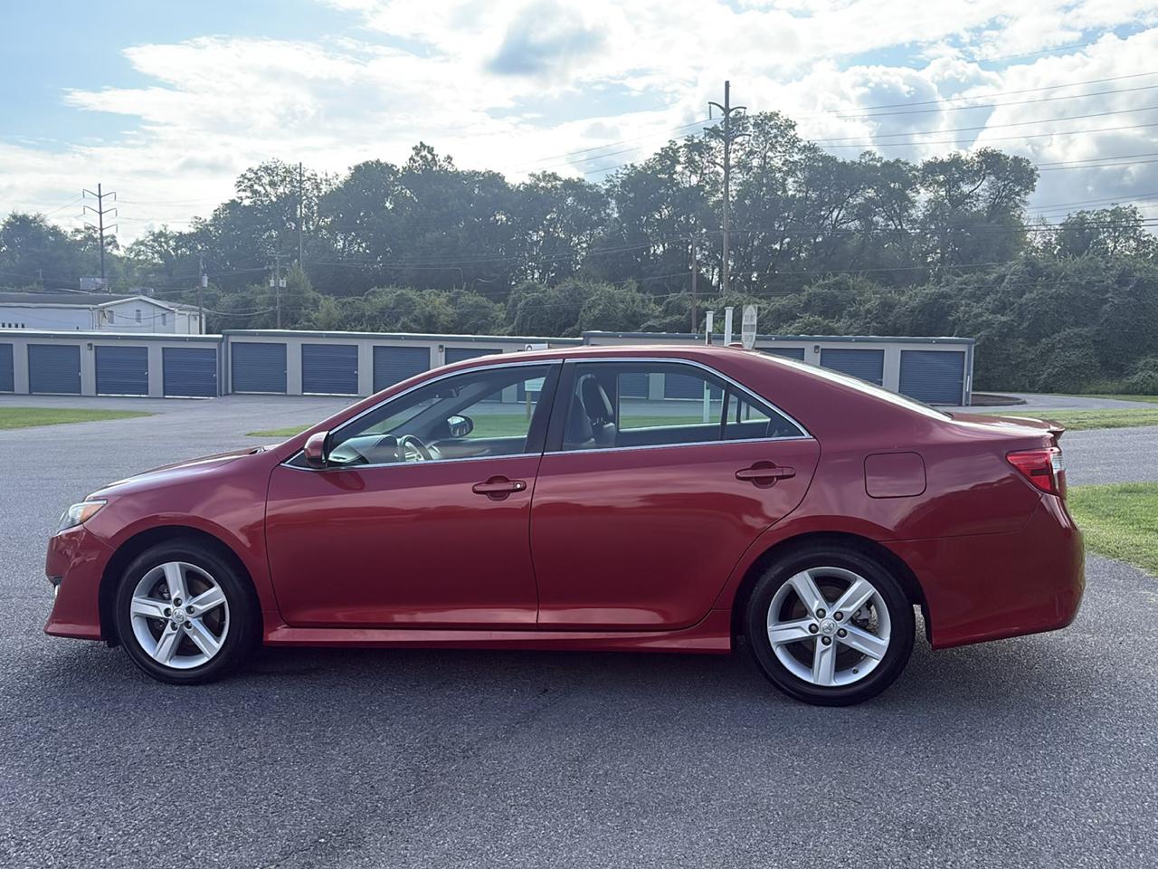 Toyota Camry SE 2012