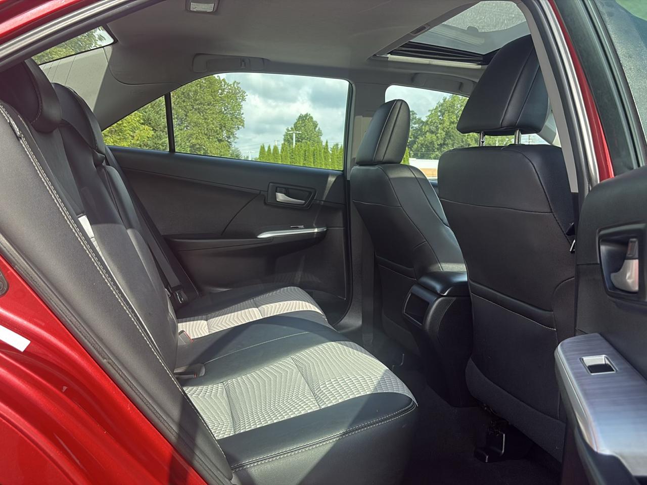 Toyota Camry SE 2012