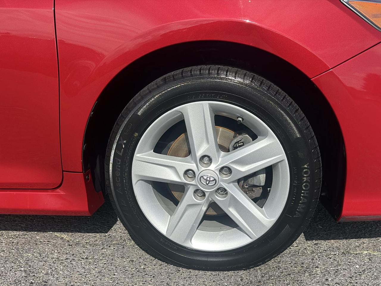 Toyota Camry SE 2012