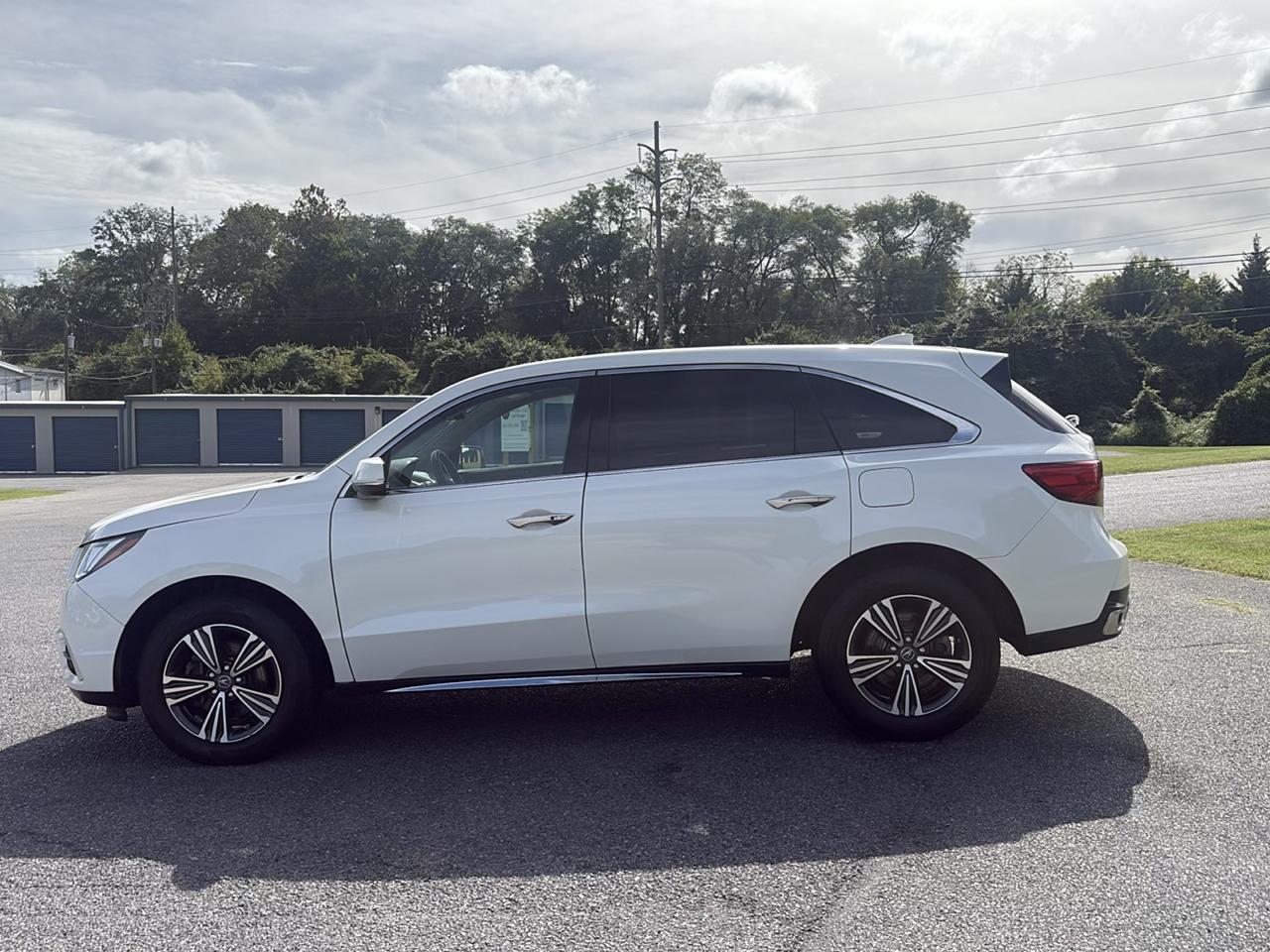 Acura MDX photo 8