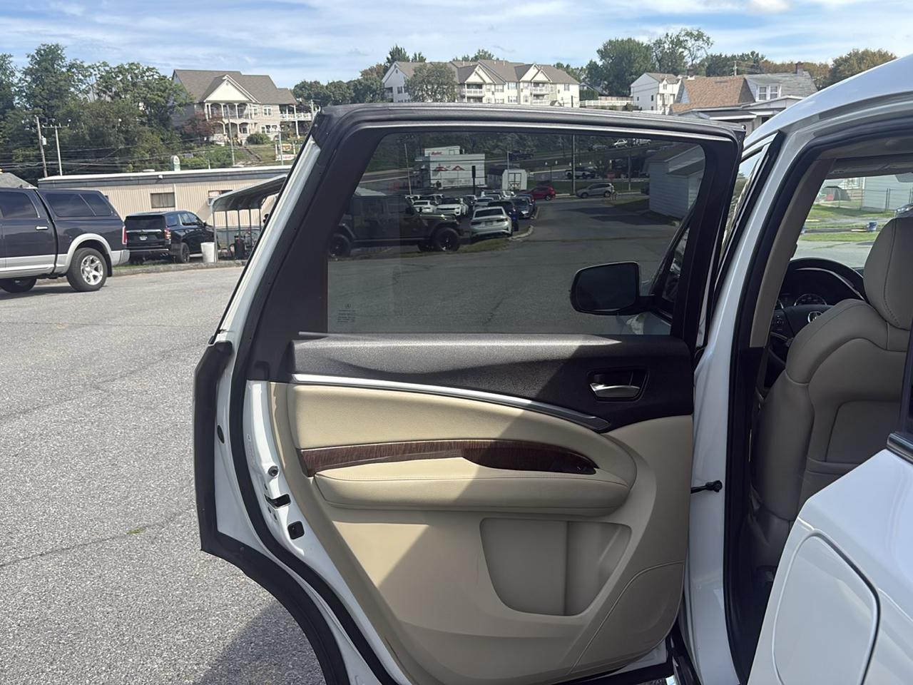 Acura MDX photo 12