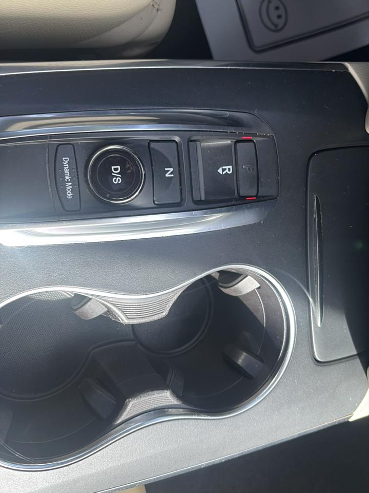 Acura MDX photo 21