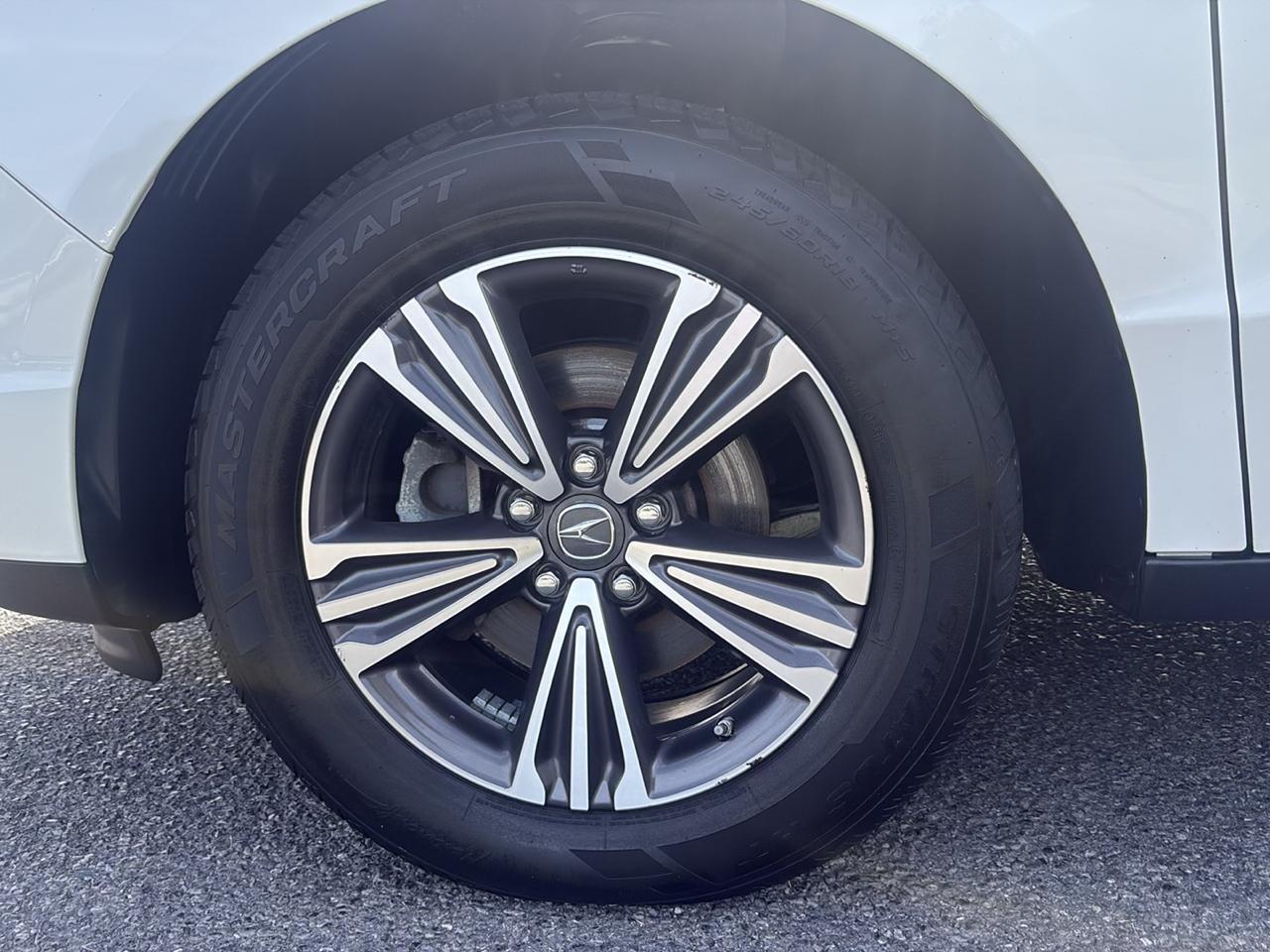 Acura MDX photo 24