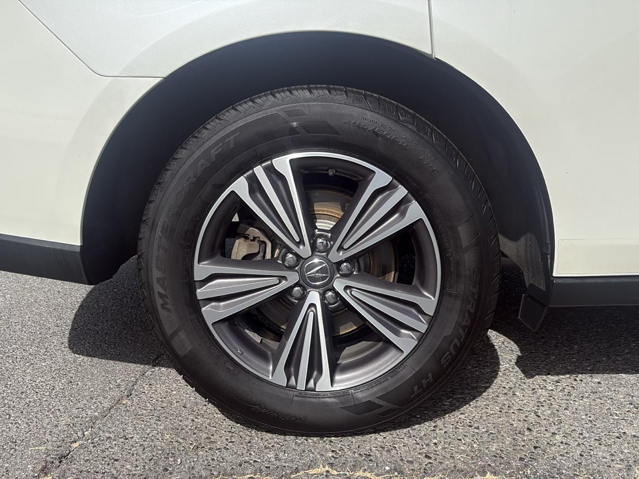 Acura MDX photo 26