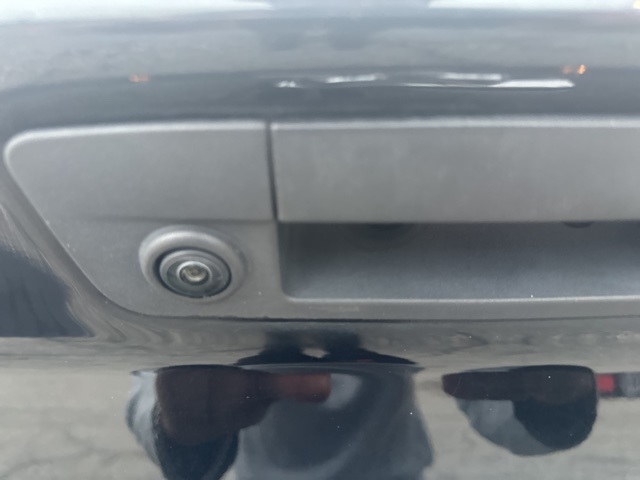 RAM 1500 Classic Tradesman 4x4 Quad Cab 6'4" Box 2023