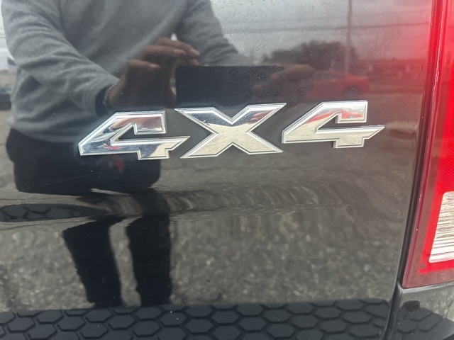 RAM 1500 Classic Tradesman 4x4 Quad Cab 6'4" Box 2023