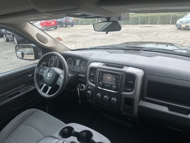 RAM 1500 Classic Tradesman 4x4 Quad Cab 6'4" Box 2023