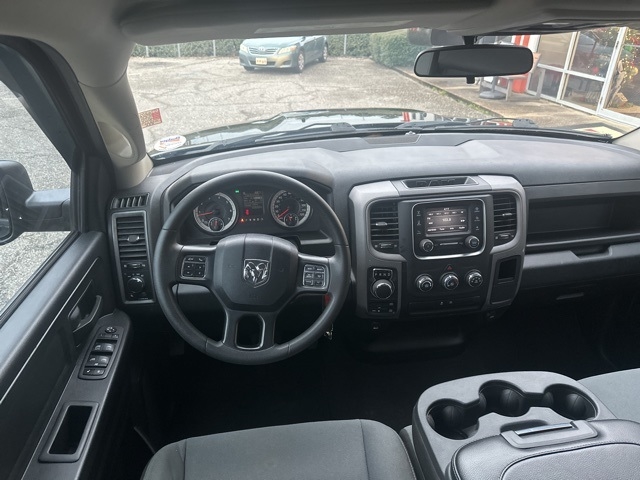 RAM 1500 Classic Tradesman 4x4 Quad Cab 6'4" Box 2023