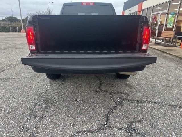 RAM 1500 Classic Tradesman 4x4 Quad Cab 6'4" Box 2023