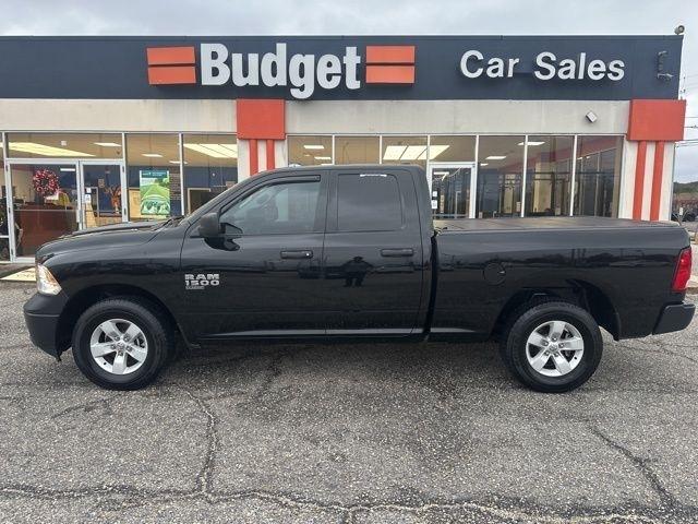 RAM 1500 Classic Tradesman 4x4 Quad Cab 6'4" Box 2023