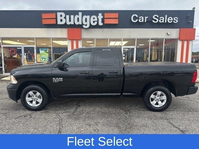 RAM 1500 Classic Tradesman 4x4 Quad Cab 6'4" Box 2023