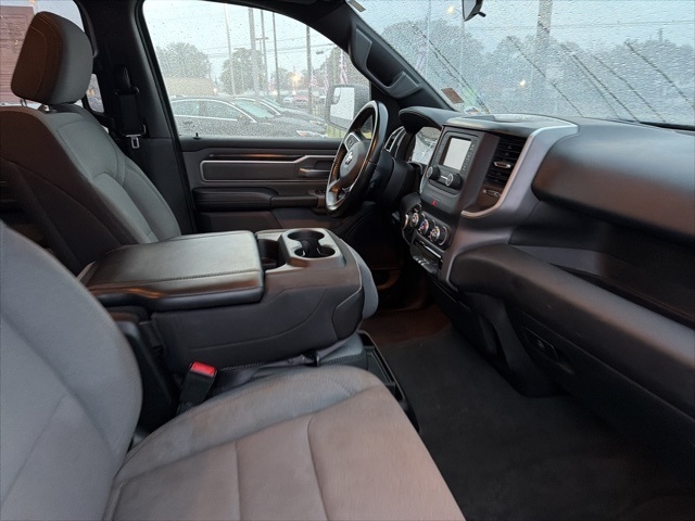 RAM 1500 Lone Star 4x2 Quad Cab 6'4" Box 2022