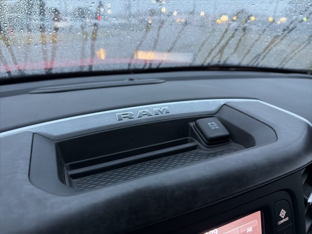 RAM 1500 Lone Star 4x2 Quad Cab 6'4" Box 2022