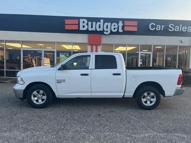 RAM 1500 Classic SLT 4x2 Crew Cab 5'7" Box 2022