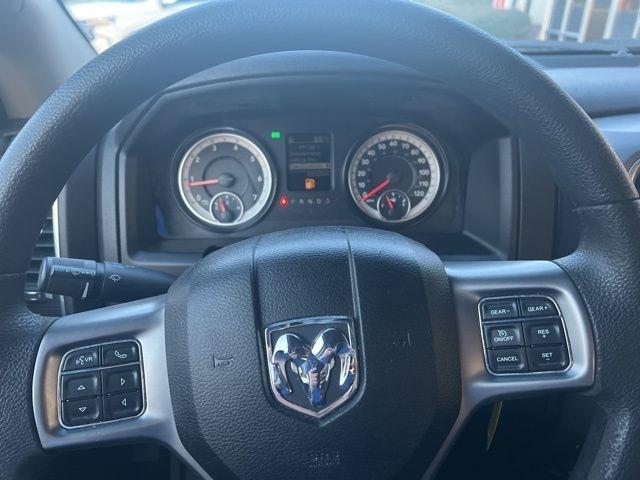 RAM 1500 Classic SLT 4x2 Crew Cab 5'7" Box 2022