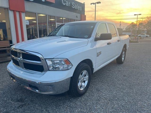 RAM 1500 Classic SLT 4x2 Crew Cab 5'7" Box 2022