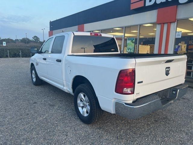 RAM 1500 Classic SLT 4x2 Crew Cab 5'7" Box 2022