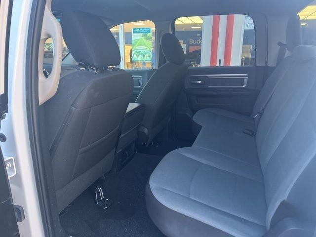 RAM 1500 Classic SLT 4x2 Crew Cab 5'7" Box 2022