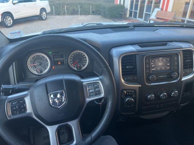 RAM 1500 Classic SLT 4x2 Crew Cab 5'7" Box 2022