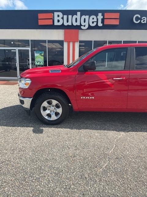 RAM 1500 Big Horn 4x2 Crew Cab 6'4" Box 2020