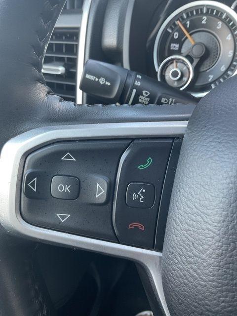 RAM 1500 Big Horn 4x2 Crew Cab 6'4" Box 2020