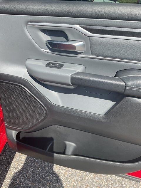 RAM 1500 Big Horn 4x2 Crew Cab 6'4" Box 2020