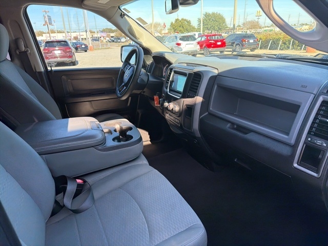 RAM 1500 Classic Tradesman 4x2 Quad Cab 6'4" Box 2019